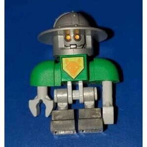 Lego Mini Figure Nexo Knights Aaron Bot Green Set #70355 Figure Only